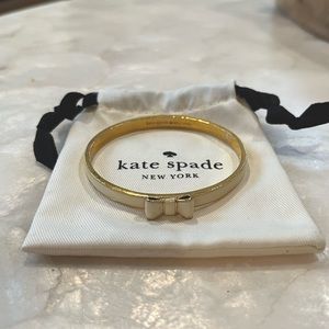 Kate Spade ♠️ Enamel Take A Bow Bangle